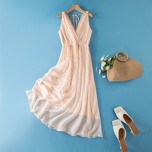 2026新款感桑蚕丝真丝连衣裙女夏吊带裙v领气质无袖度假裙子