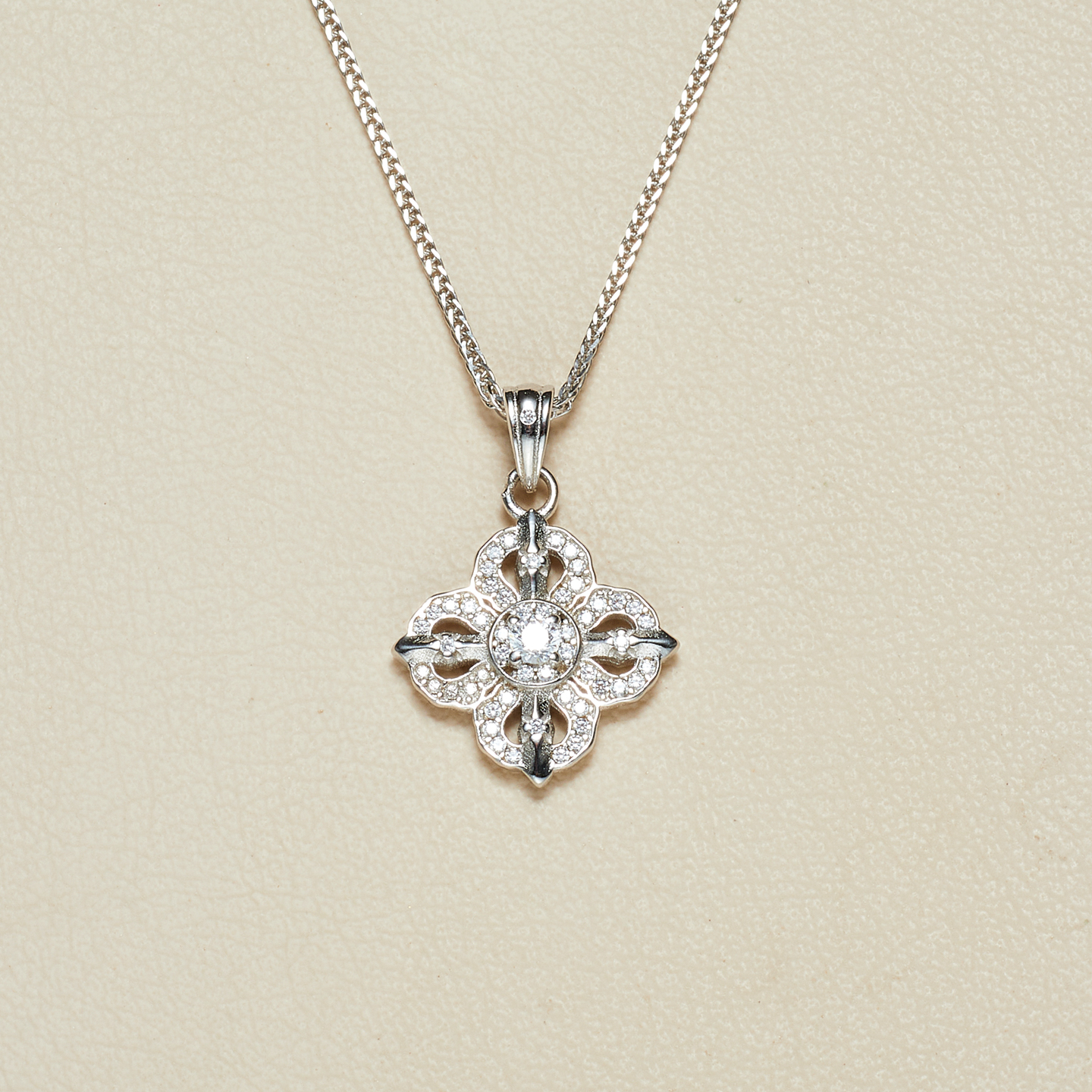 AHCHOO 静奢风古法手工S925纯银十字金刚杵满镶锆石项链锁骨链女