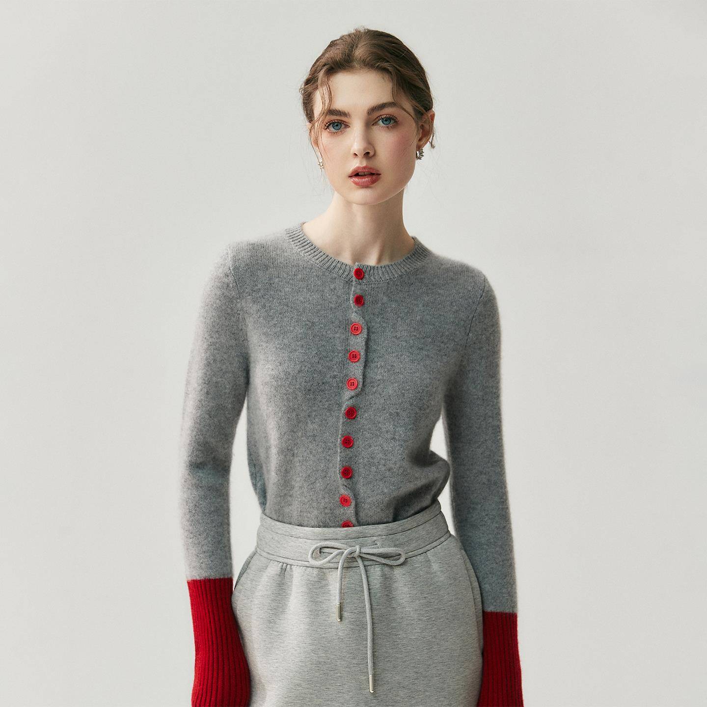 轻奢羊绒！秋冬款女士气质文艺百搭圆领袖口拼色羊绒开衫针织外套