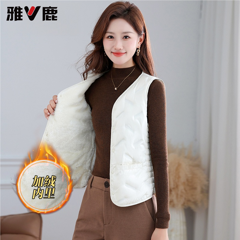 雅鹿羽绒马甲女加绒修身款