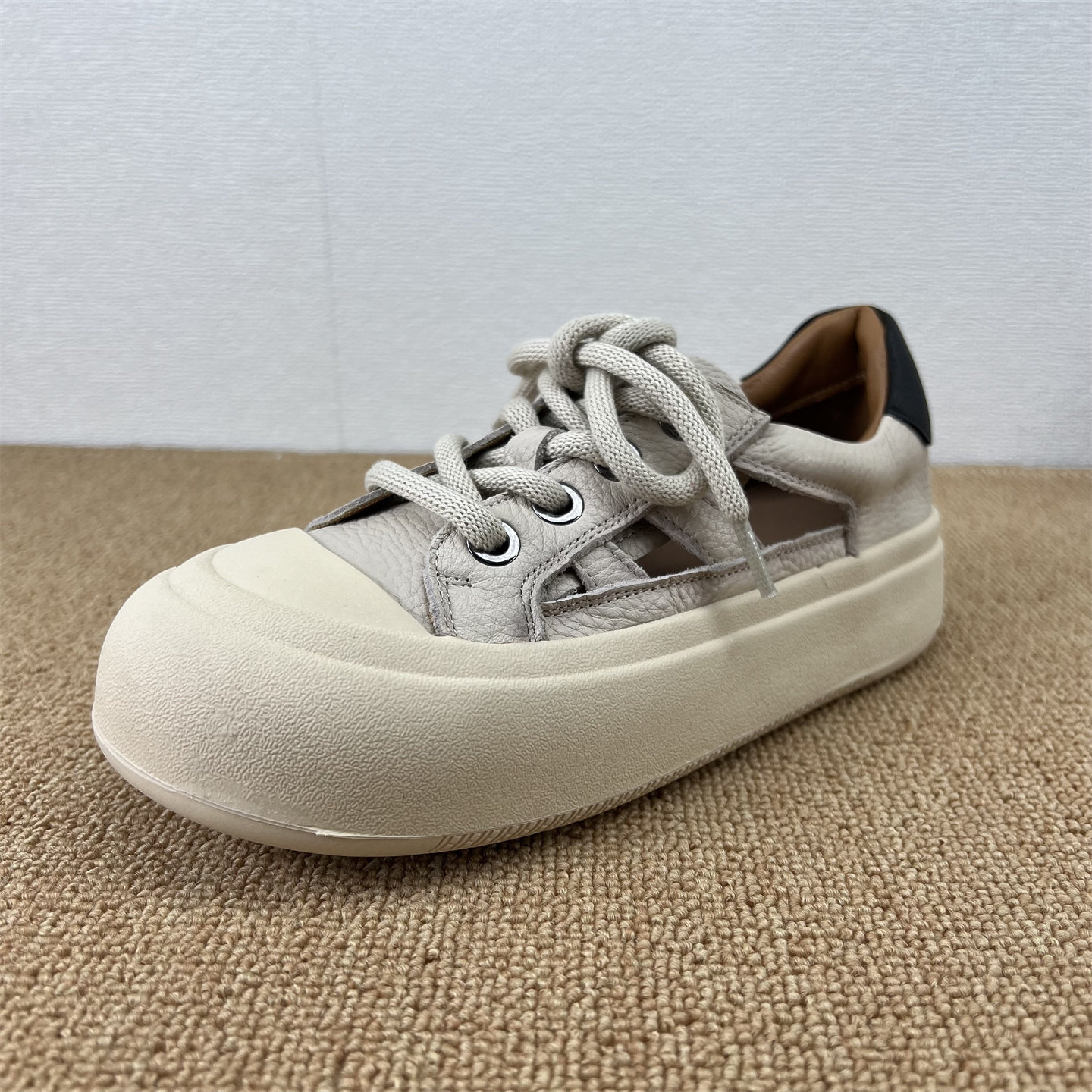 撤柜2025夏季新款松糕底小白鞋学生大头休闲鞋圆头镂空洞洞鞋透气