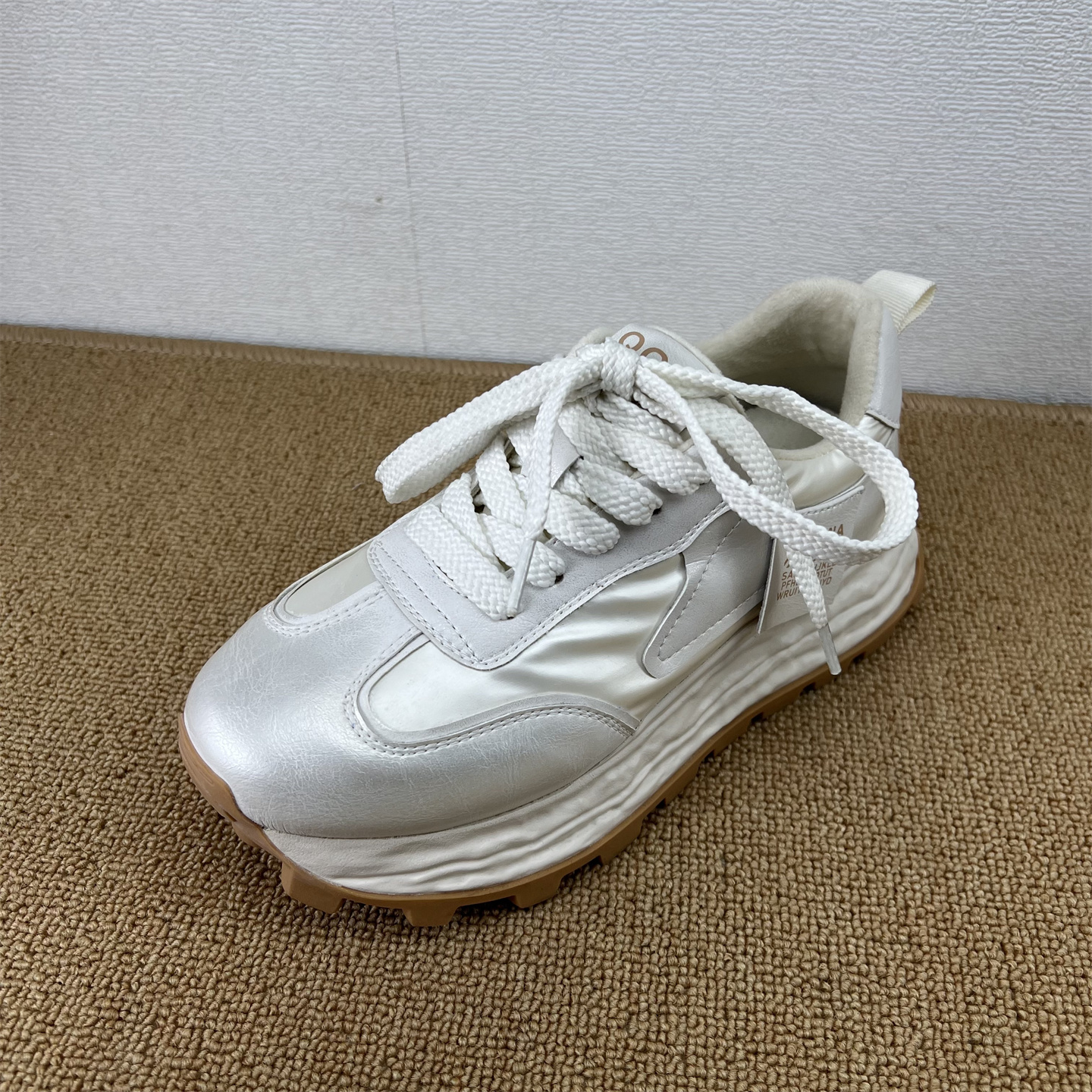 冬季白色厚底增高女款老爹鞋