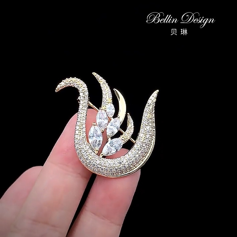 《招财佛手》小众设计感胸针女高级闪亮大衣胸花西服配饰别针5030