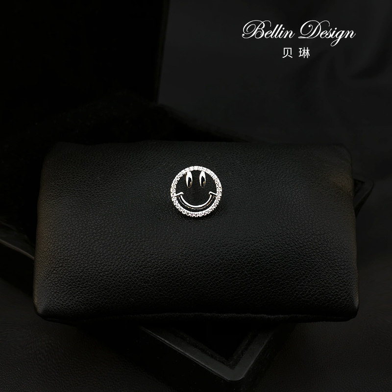 萌萌笑脸胸针精致可爱日系情侣款一对扣针徽章小饰品配饰胸花3526