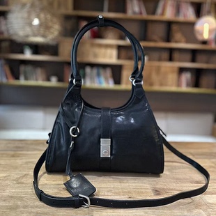 商场大牌同款高油脂植鞣皮三角包女士中号牛真皮托特包手提包轻奢