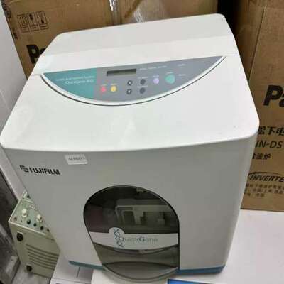 售前咨询新到货QuickGene-810检测仪，功能正常，成色如图，{熠文
