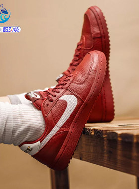 耐克Nike女子薄底红色休闲板鞋