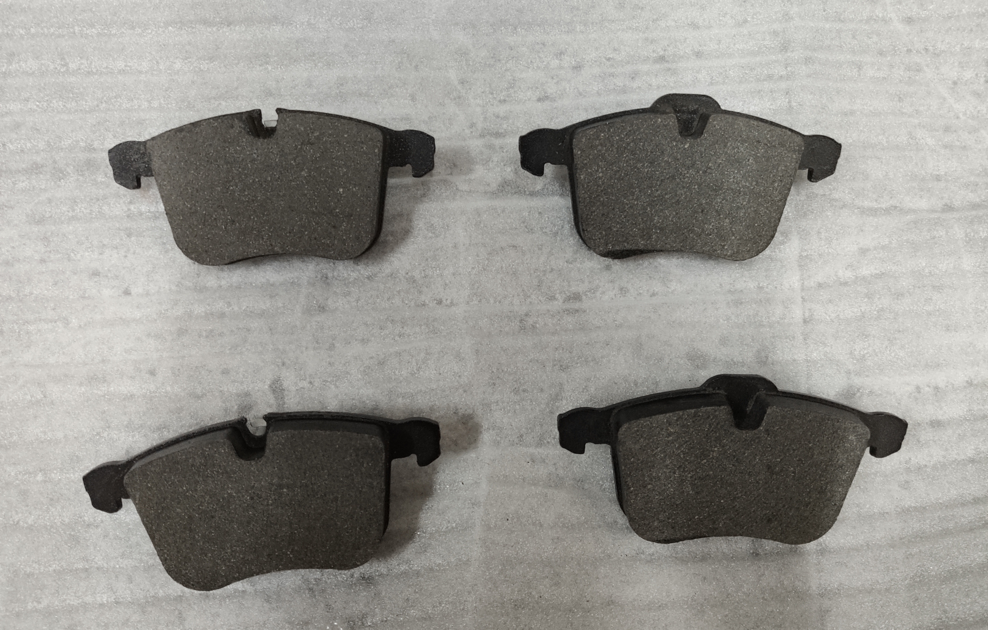 欧宝威达C前刹车片AK