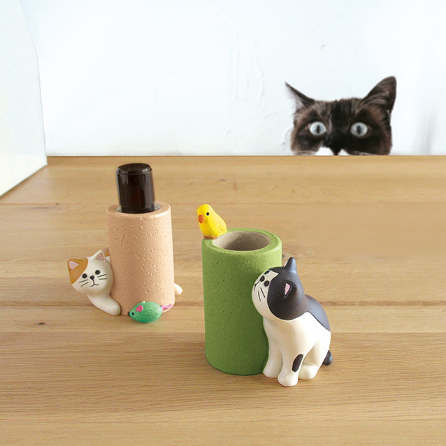 现货DECOLE日本正版小猫咪桌面文具盒笔筒口红座陶瓷家居创意摆件
