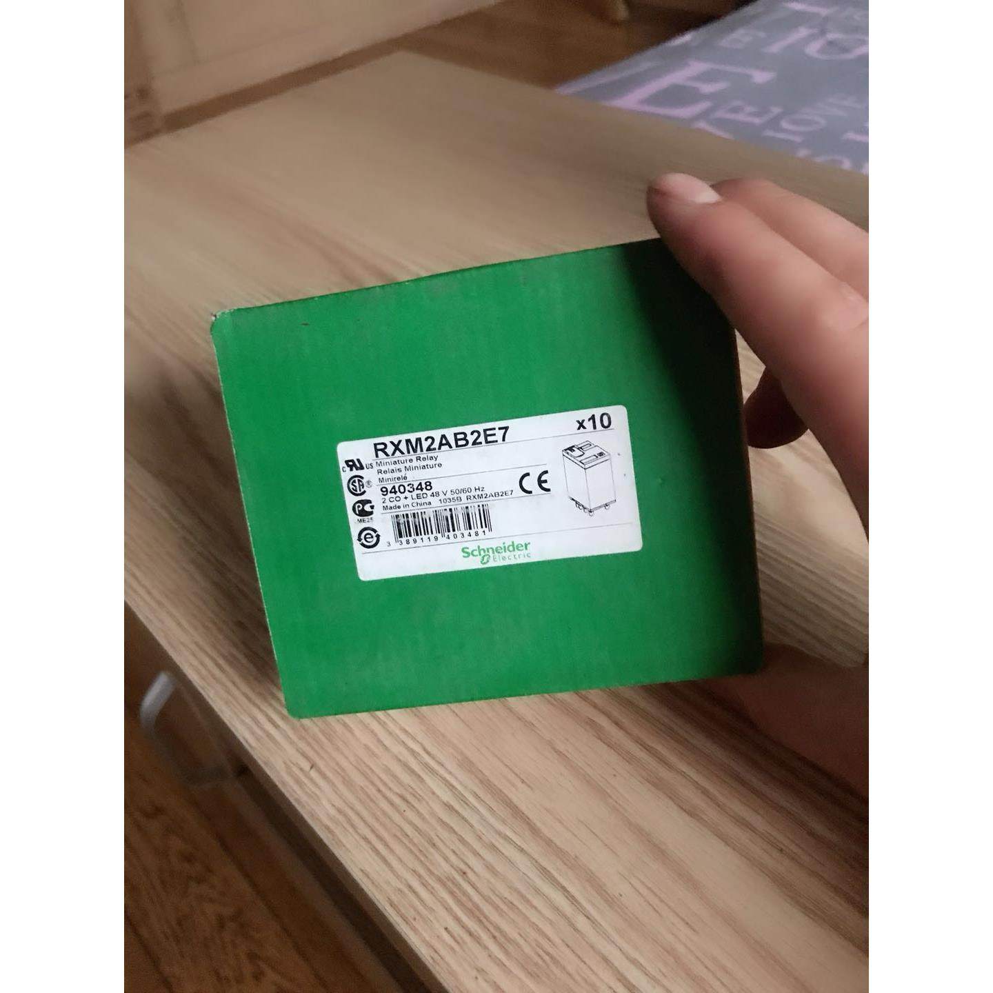 议价RXM2AB2E7继电器