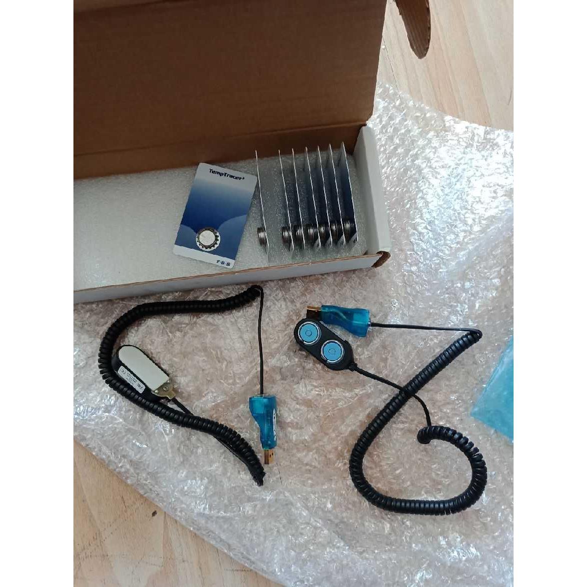 议价maxim DS9490R数据读取器储存卡，