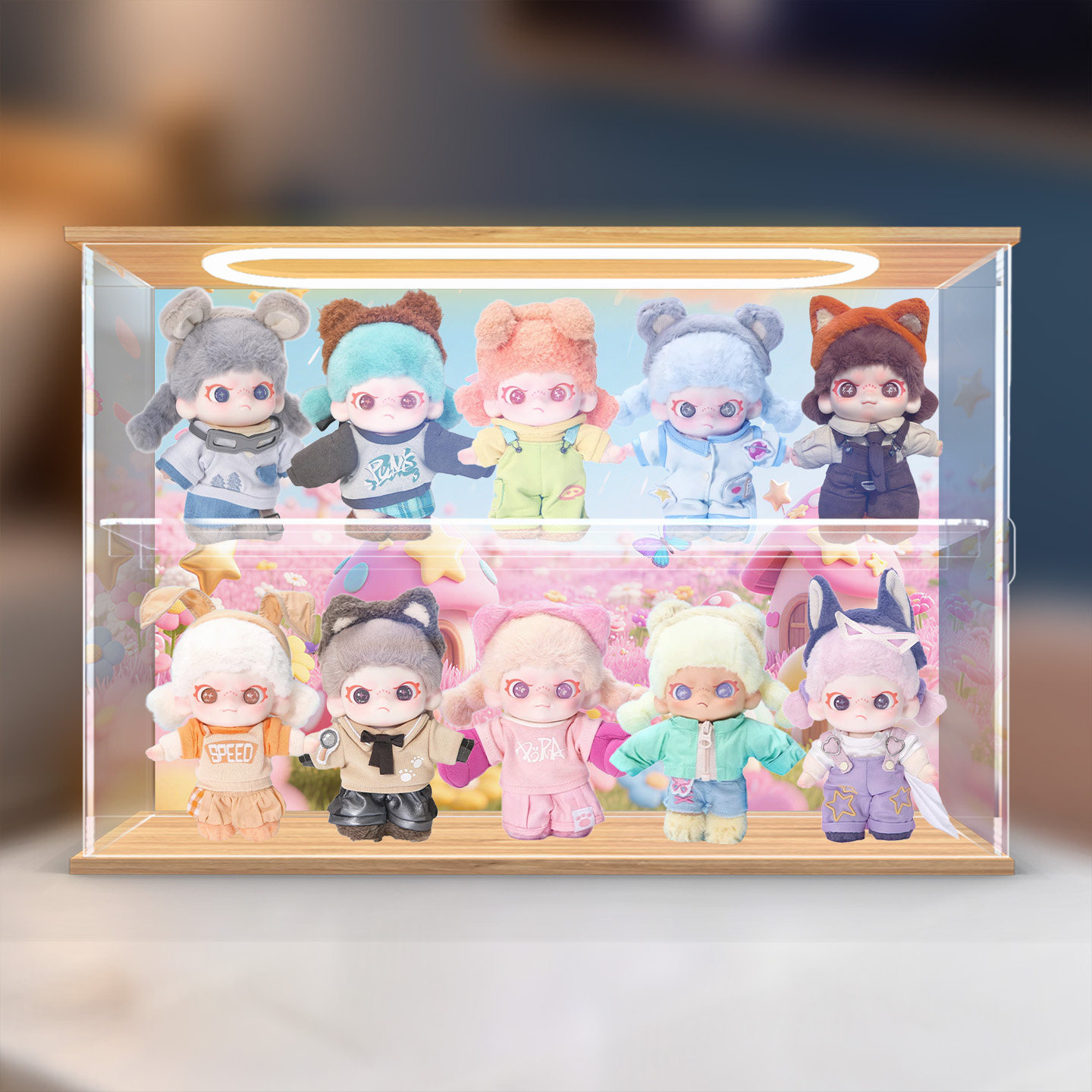 适用DORA自在系列盲盒挂件搪胶毛绒手办模型亚克力展示盒图片