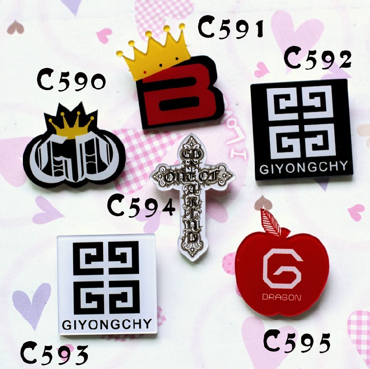Broche BIGBANG en plexiglas - Ref 1172517 Image 1