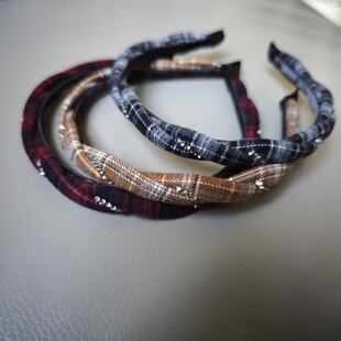 “格纹千金”miu系复古学院风水钻格纹扭花麻花秀气韩氛围细发箍