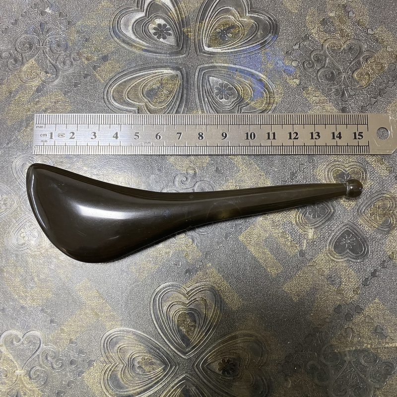 泗滨砭石面部舒筋点穴美容刮痧