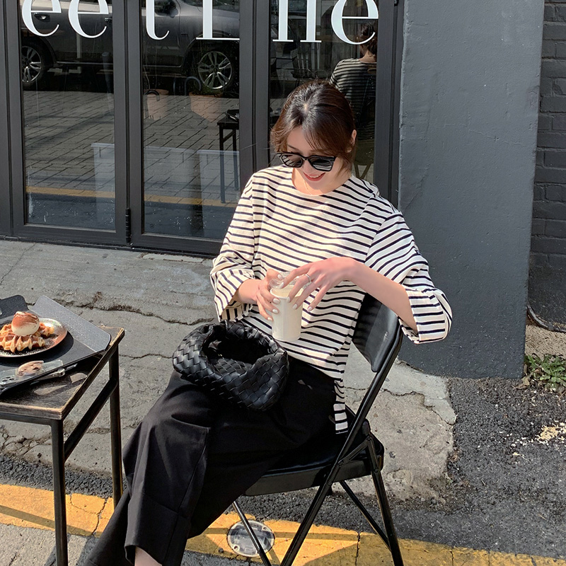 经典条纹九分袖t恤时尚洋气宽松