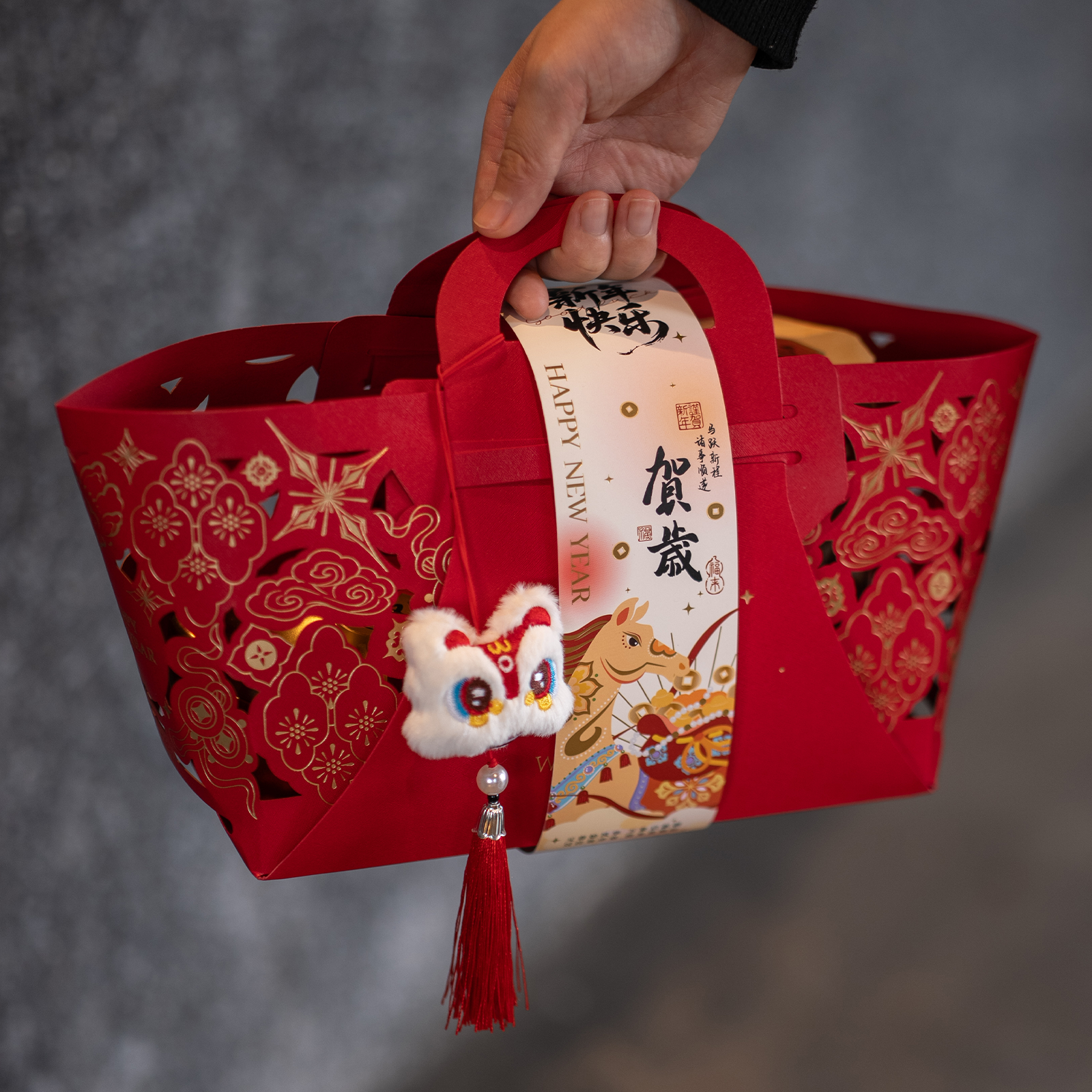 2026年新年镂空饼干马年包装盒雪花酥牛轧糖年货礼品盒礼盒空盒子