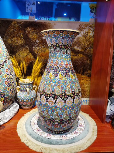 伊朗陶瓷工艺品桌面花瓶土陶装饰博古架摆件新家软装公司开业礼品