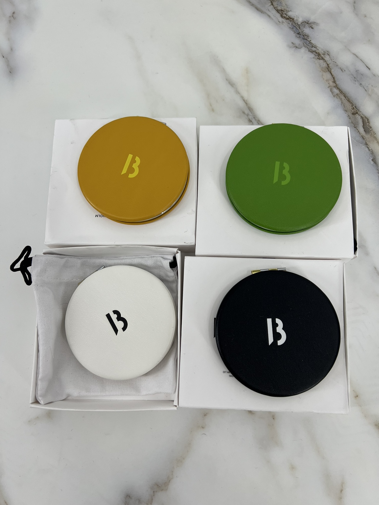 现货发 能包邮 BYREDO柏芮朵化妆镜百瑞德便携化妆补妆镜小镜子