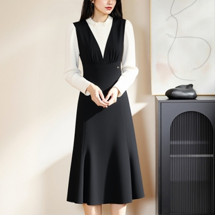 2025秋魅M系列 衣佳人折扣大码女装 假2件套 高级感连衣裙1116