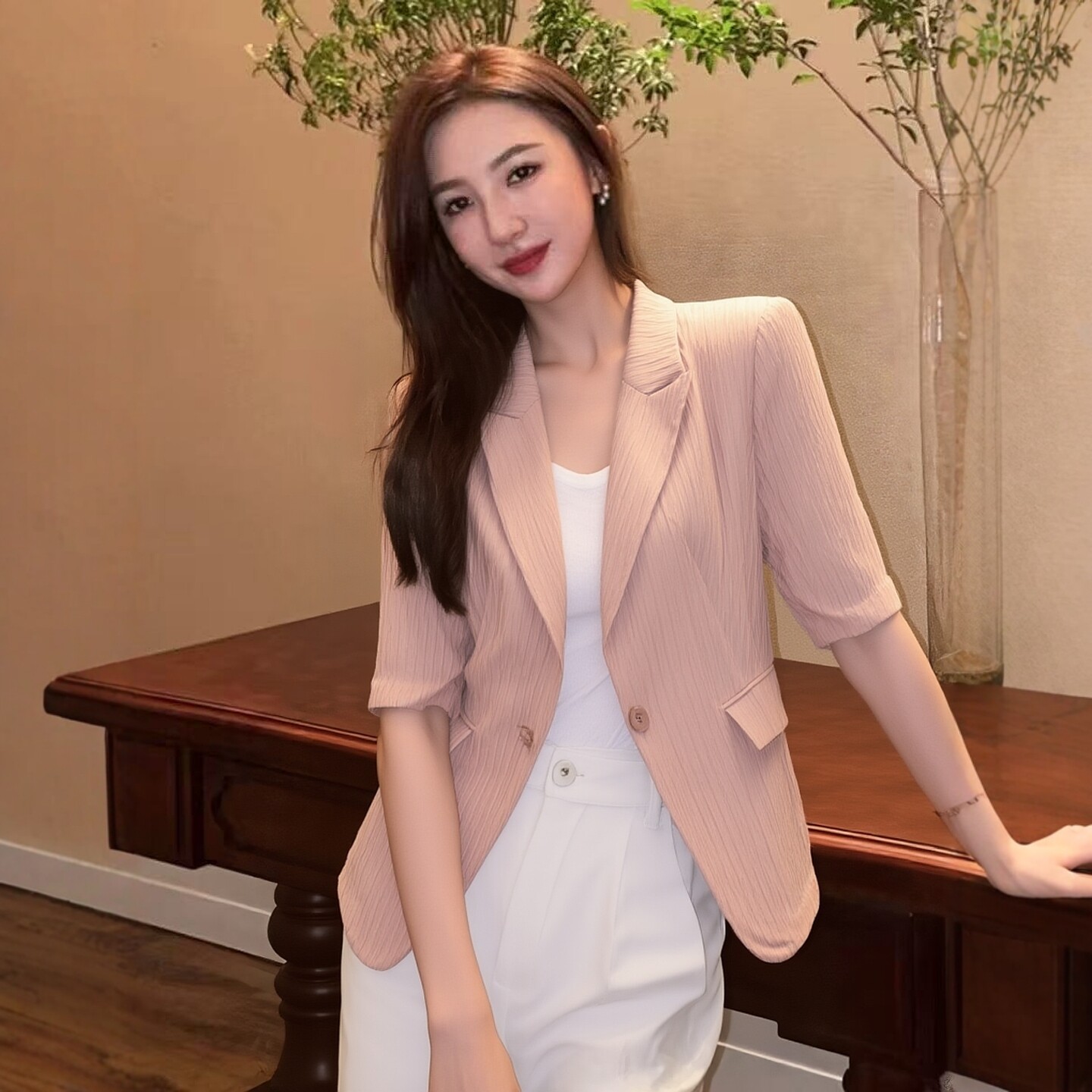 2226夏魅系列 衣佳人折扣女装 翻领 粉嫩 女人味西装外套 8287