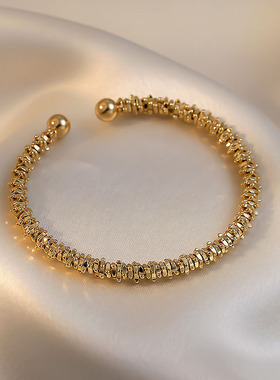 2024冬当季新款 衣佳人折扣 简约开口手镯潮ins风小众设计手链