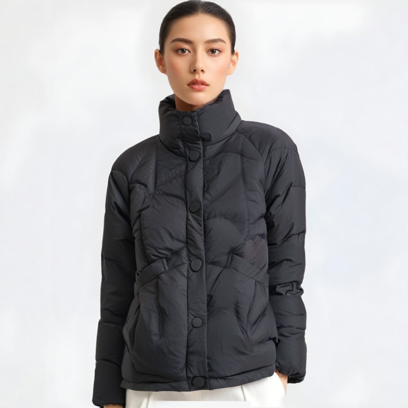 2024冬Q姿羽绒服 衣佳人折扣女装 立领 压格设计短款白鸭绒羽绒服