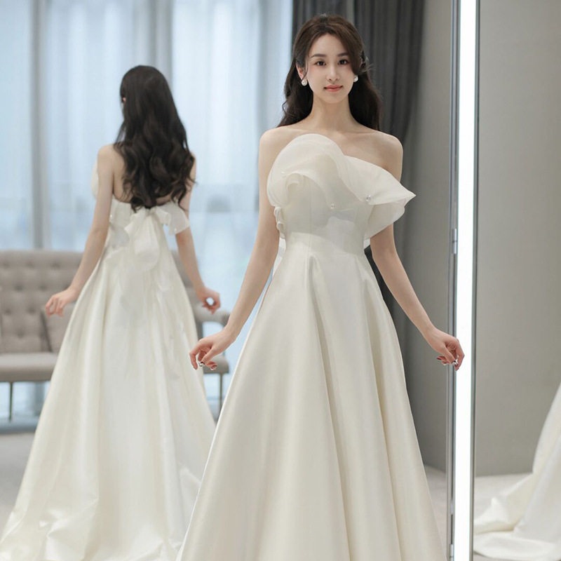 韩式抹胸轻婚纱新娘2026新款小个子大码结婚白色订婚礼服出门旅拍