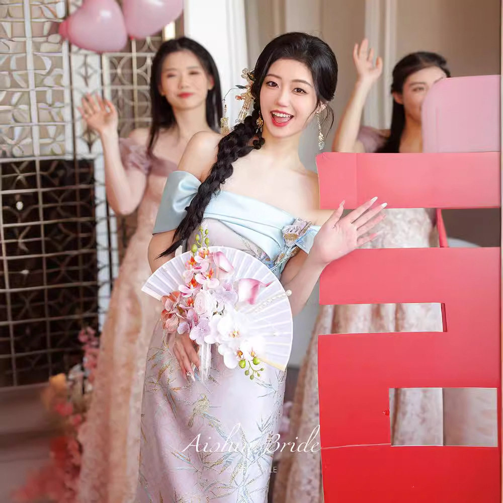 晨袍时尚舒适新中式旗袍敬酒服2026新款新娘订婚轻奢小众出阁礼服