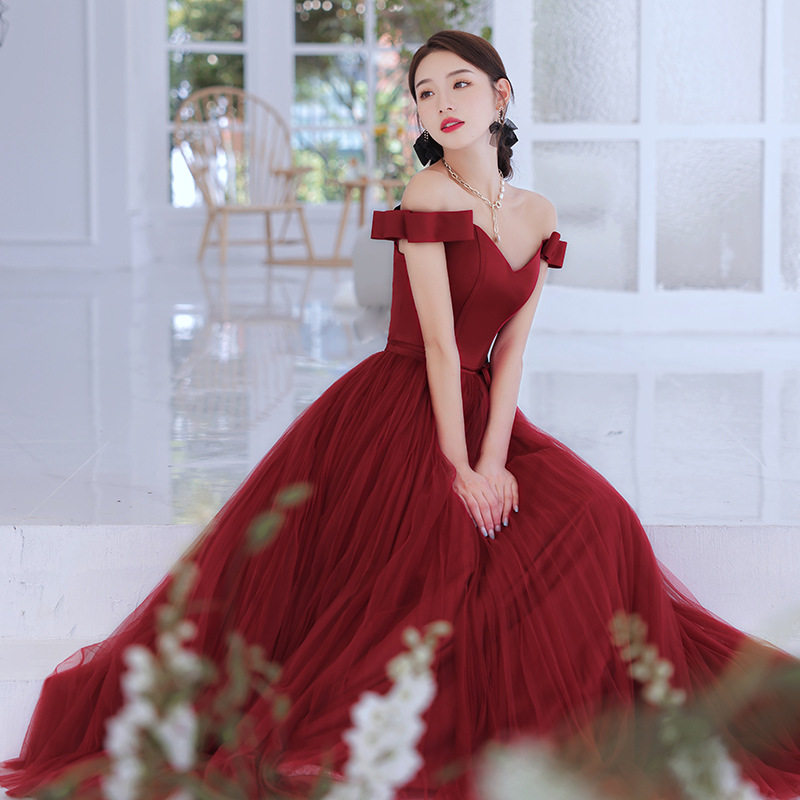 一字肩敬酒服新娘2026新款夏季订结婚红色答谢宴平时可穿长款礼服