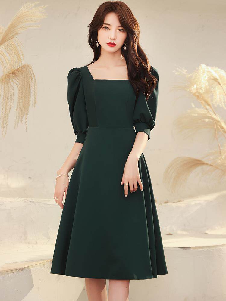 轻奢小众墨绿色连衣裙2025夏季新款气质平时可穿法式宴会晚礼服女