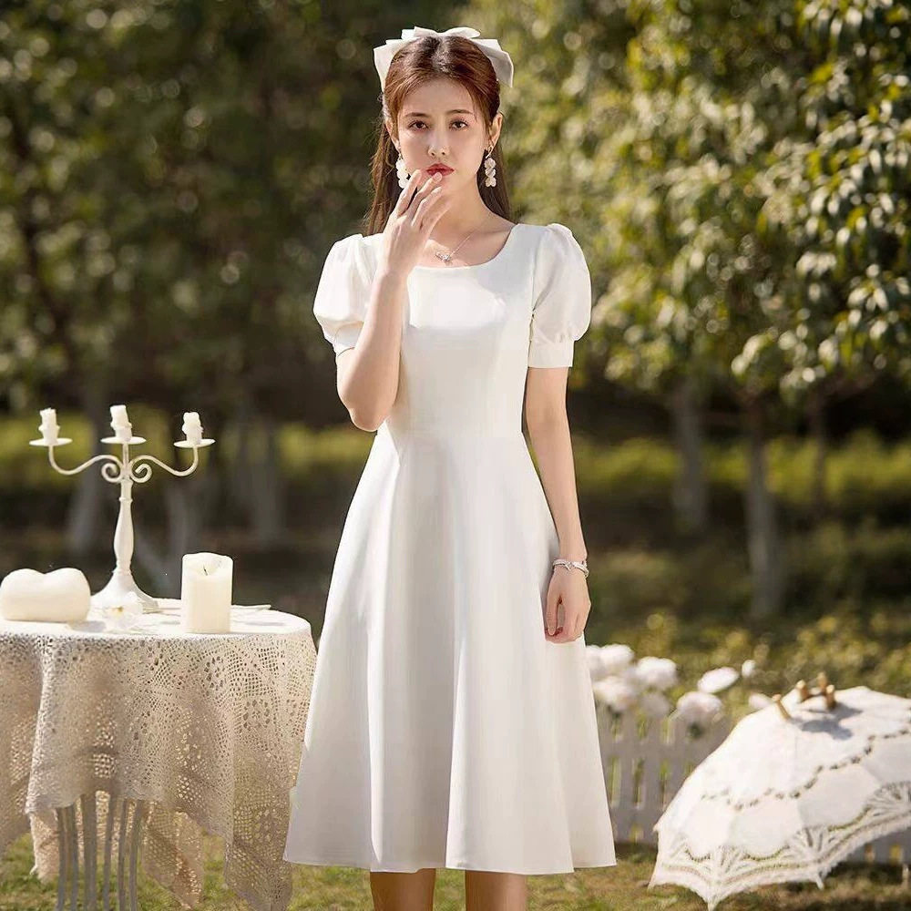 领证登记小白裙新款法式白裙子缎面平时可穿订婚礼服轻婚纱连衣裙