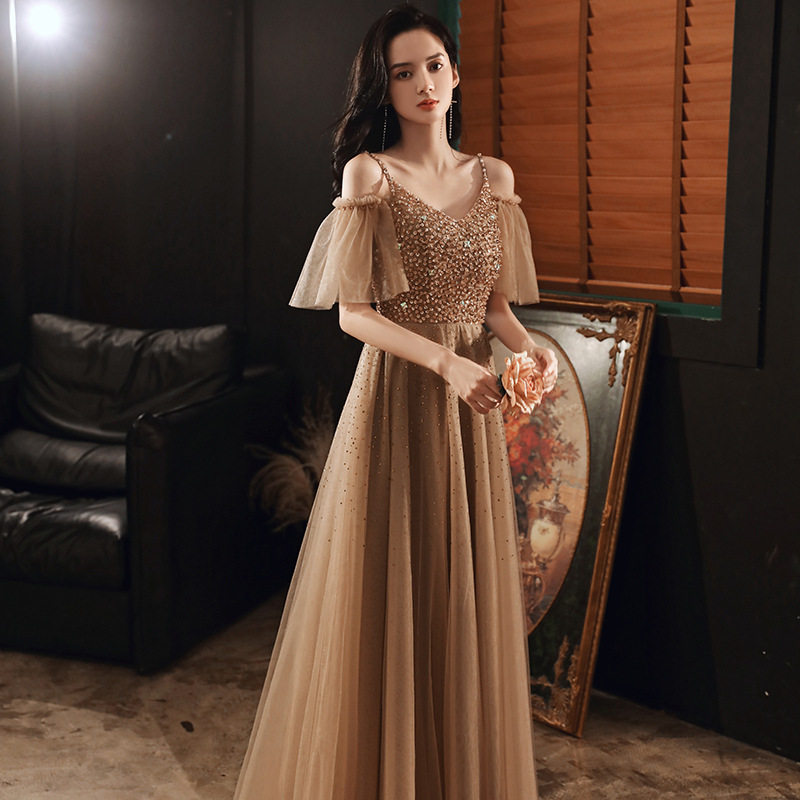 吊带礼服裙女宴会2026新款星空梦幻主持人长款生日晚礼服气质礼服
