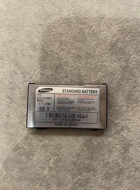 维修三星P318 P310鼓包电板换全新电芯装配老手机电池旧手机复活