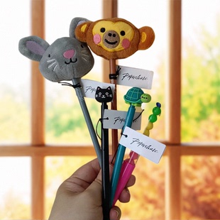 出英国paperchase原单猴子老鼠彩色毛绒球小乌龟小猫头卡通圆珠笔