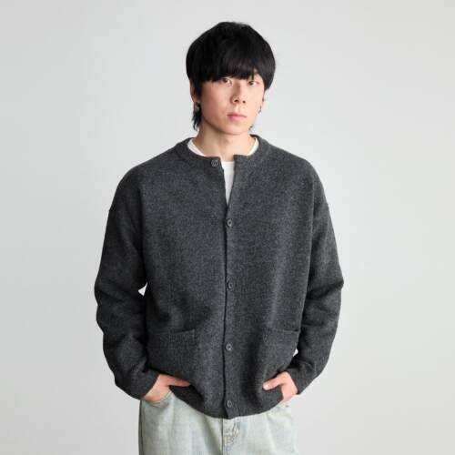 Vavu简约圆领插袋针织毛衣