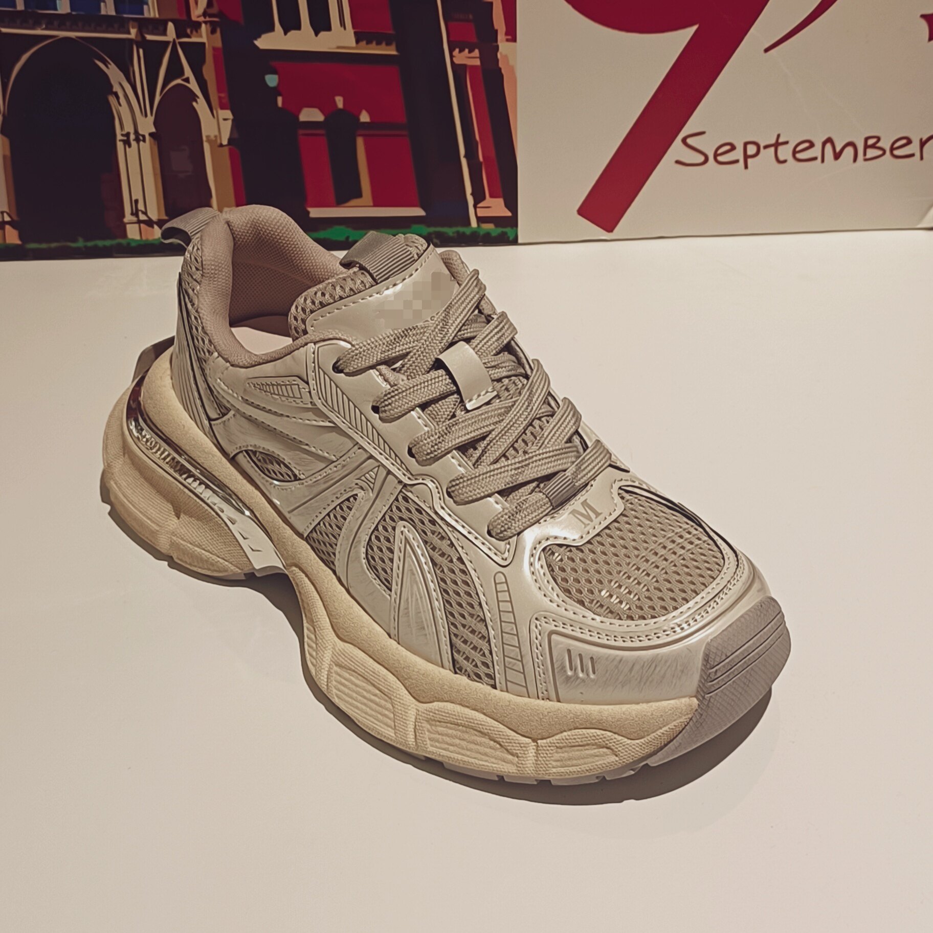 真皮网纱透气式老爹鞋女2025春款厚底增高轻便显脚小运动m60女鞋