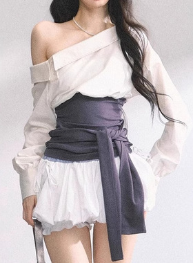 少也眼韩模顶配 法式斜肩辣妹T恤女夏收腰显瘦设计感通勤衬衫上衣