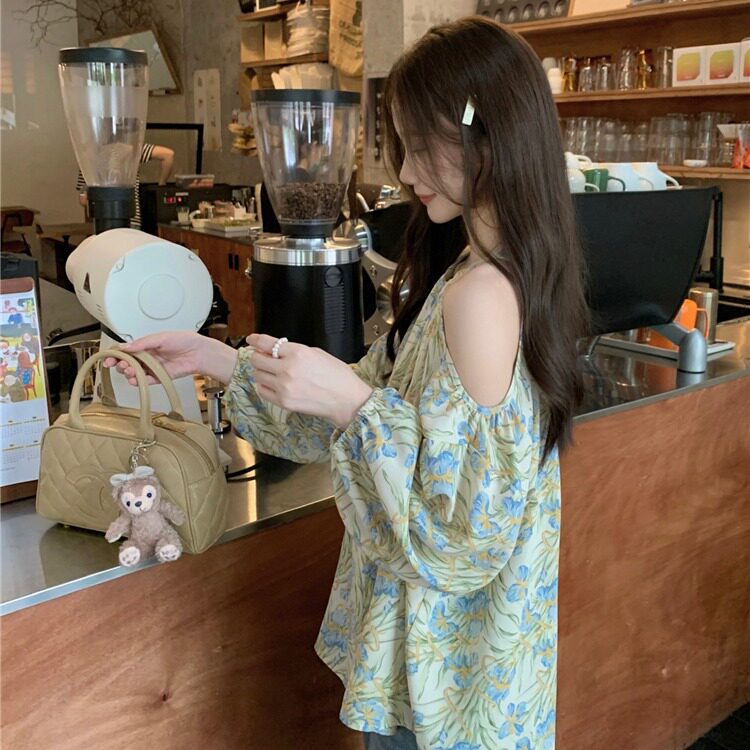 法式复古小众上衣女2024秋季新款漏肩长袖碎花宽松雪纺衫挂脖衬衫