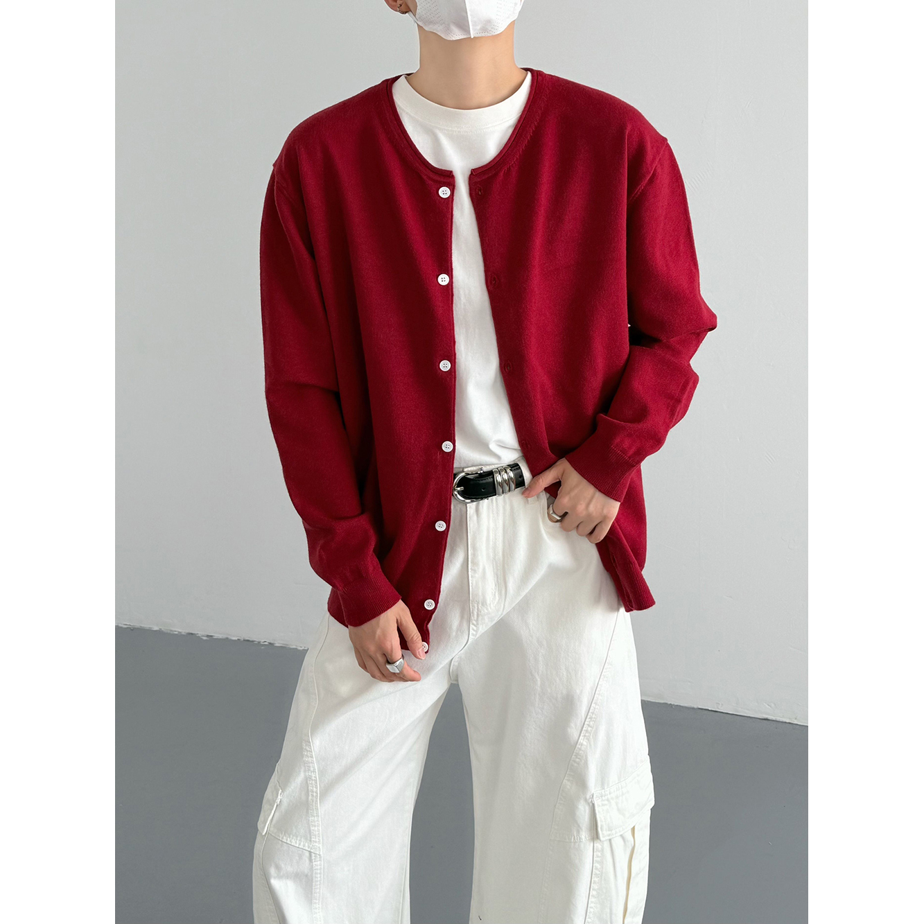 高级感复古圆领慵懒风红色毛衣男