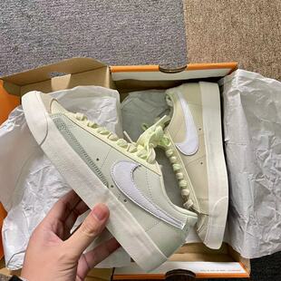 女子情人节鸳鸯粉绿爱心休闲板鞋 春季 LOW Nike CT5750 BLAZER 100