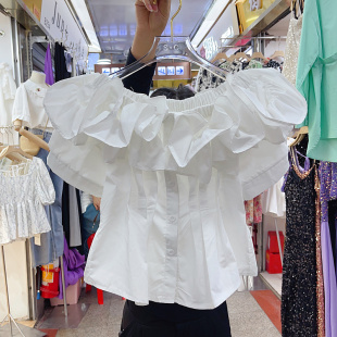 一字肩锁骨小心机设计感收腰短款 女夏季 上衣 衬衫 纯欲风荷叶边短袖