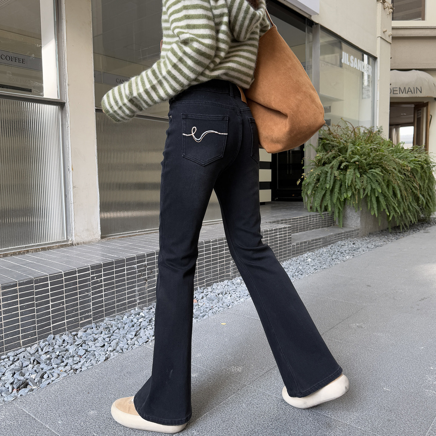 显瘦天花板~黑灰微喇加绒牛仔裤女冬季新款高腰弹力喇叭阔腿长裤,女装/女士精品,牛仔裤,淘宝优惠券,粉丝福利购,淘宝优惠卷