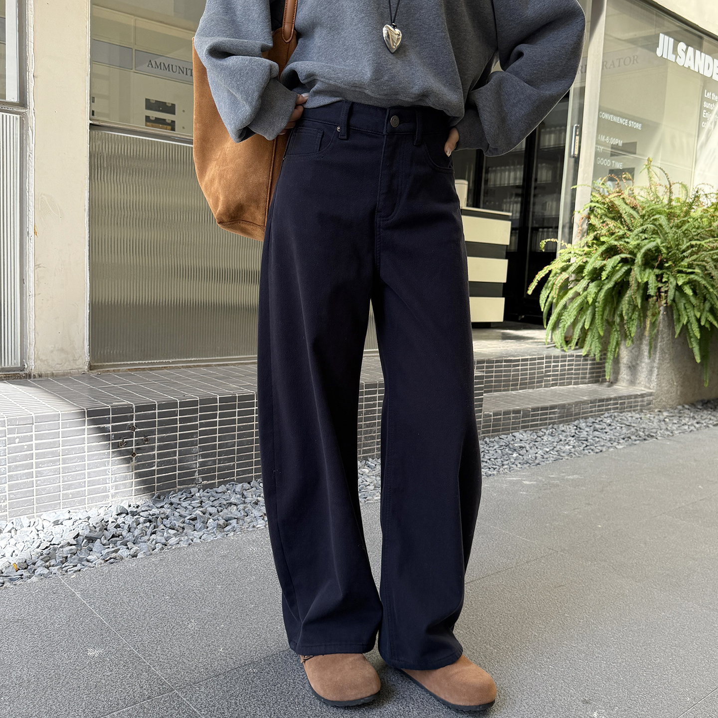 显瘦显gao级~高腰显瘦雪尼尔绒阔腿裤女秋冬百搭藏蓝色牛仔镰刀裤