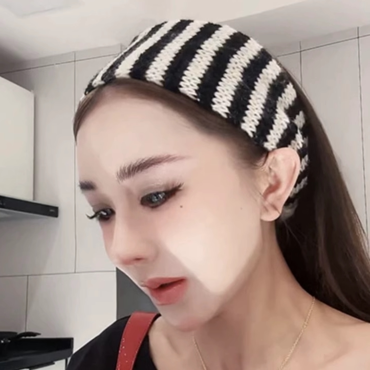 网红款手工织毛线黑白条发饰