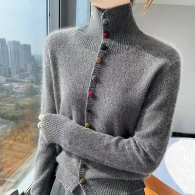 奥莱品牌欧货高领彩扣羊绒针织衫女秋冬季时尚高端毛衣宽松外套