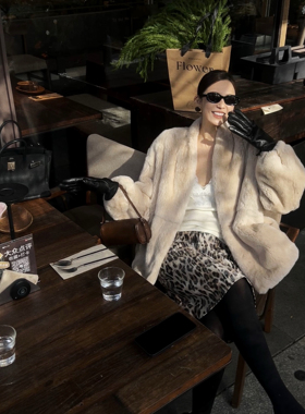 nczz《小时代》  雷克斯獭兔整皮外套