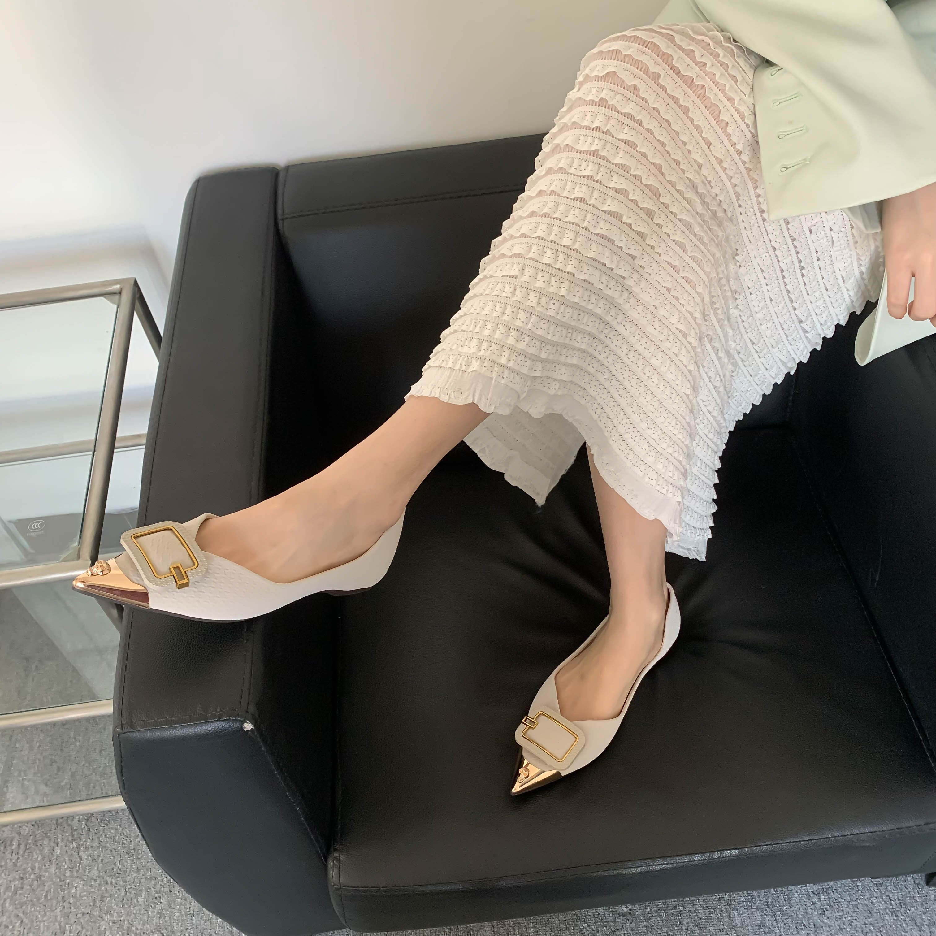 尖头单鞋女平底2023春新款百搭法式浅口豆豆瓢鞋软底黑色工作船鞋