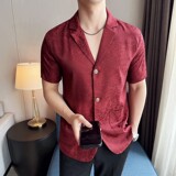 红色