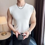 白色